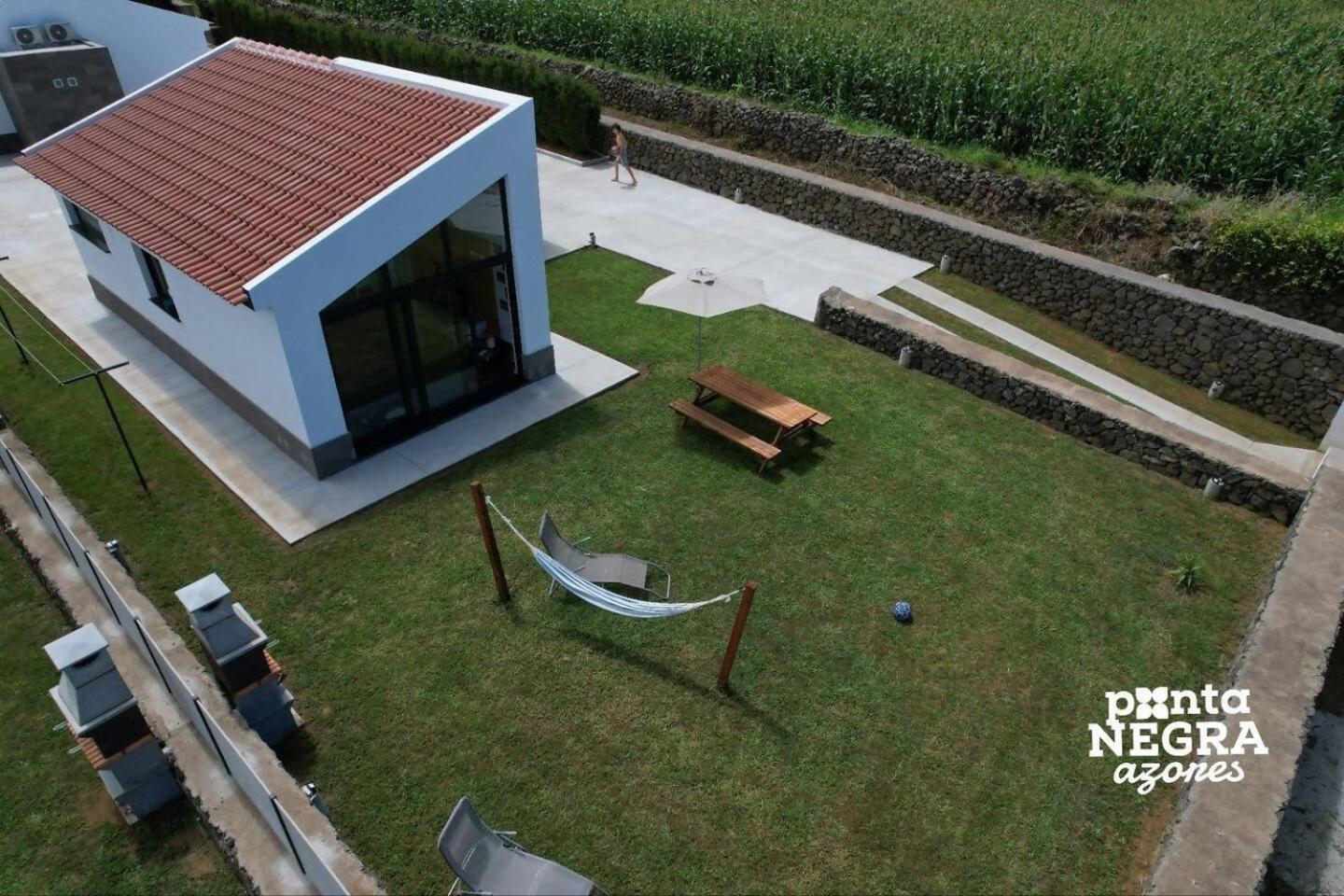 Photography House By Pontanegraazores Altares 외부 사진